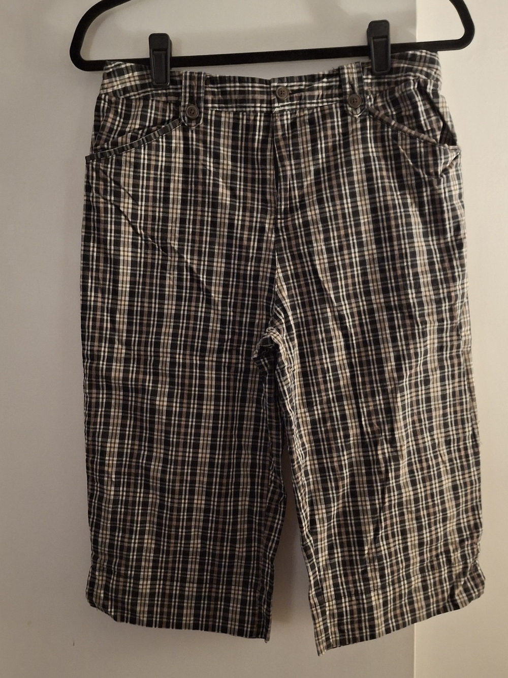 White Stag Women's Black And White Plaid Cotton Capris